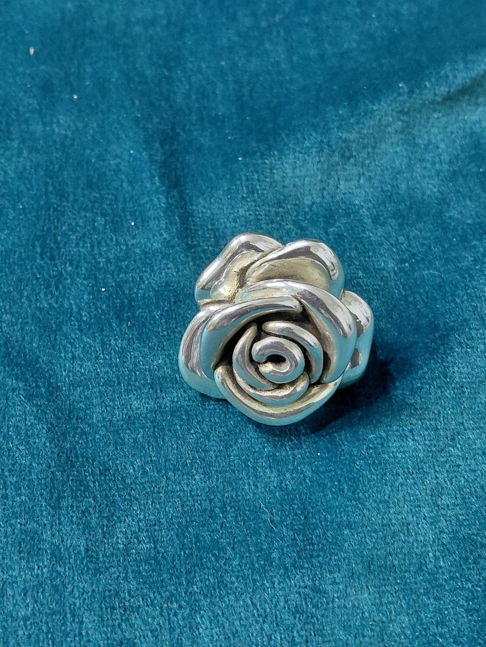 Polished Silver Rose Fashion Ring - Silver Floral Band